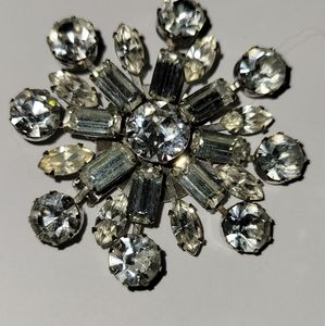 Vintage Weiss Snowflake Brooch